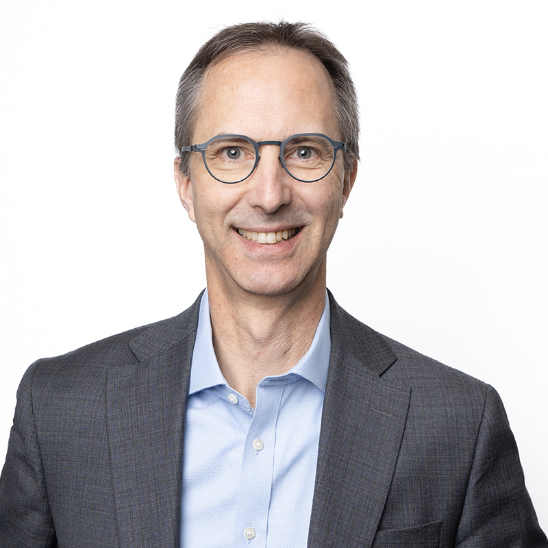 headshot of Robert Hogue